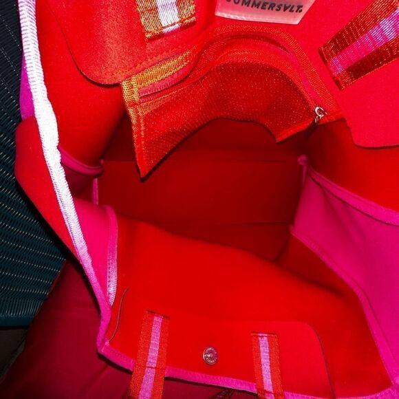 SUMMERSALT Pink Neoprene Beach Tote - Picture 8 of 11